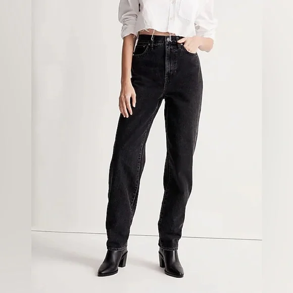 Madewell Baggy Straight Jean( lying flat would fit size 26 also